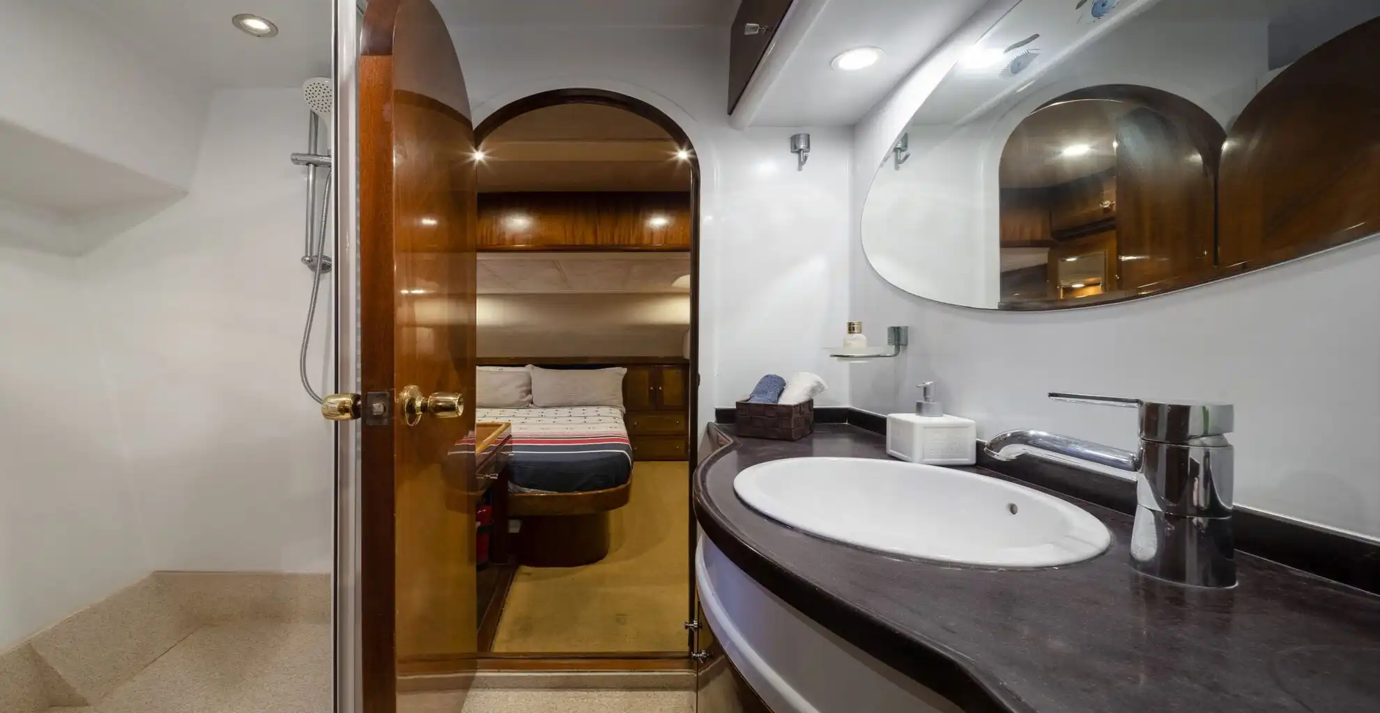 Yacht Moonlight Dela